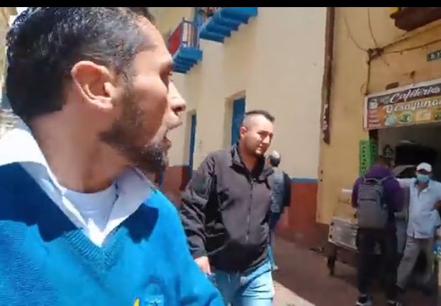 Sujeto le pegó tremenda insultada al congresista Miguel Polo Polo en la calle | Noticias de Buenaventura, Colombia y el Mundo