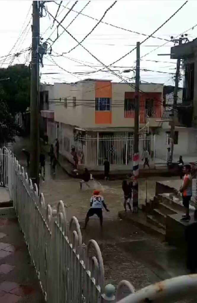 «Está grave» el joven herido en pelea de pandillas en Soledad, la gente «está atemorizada» | Noticias de Buenaventura, Colombia y el Mundo
